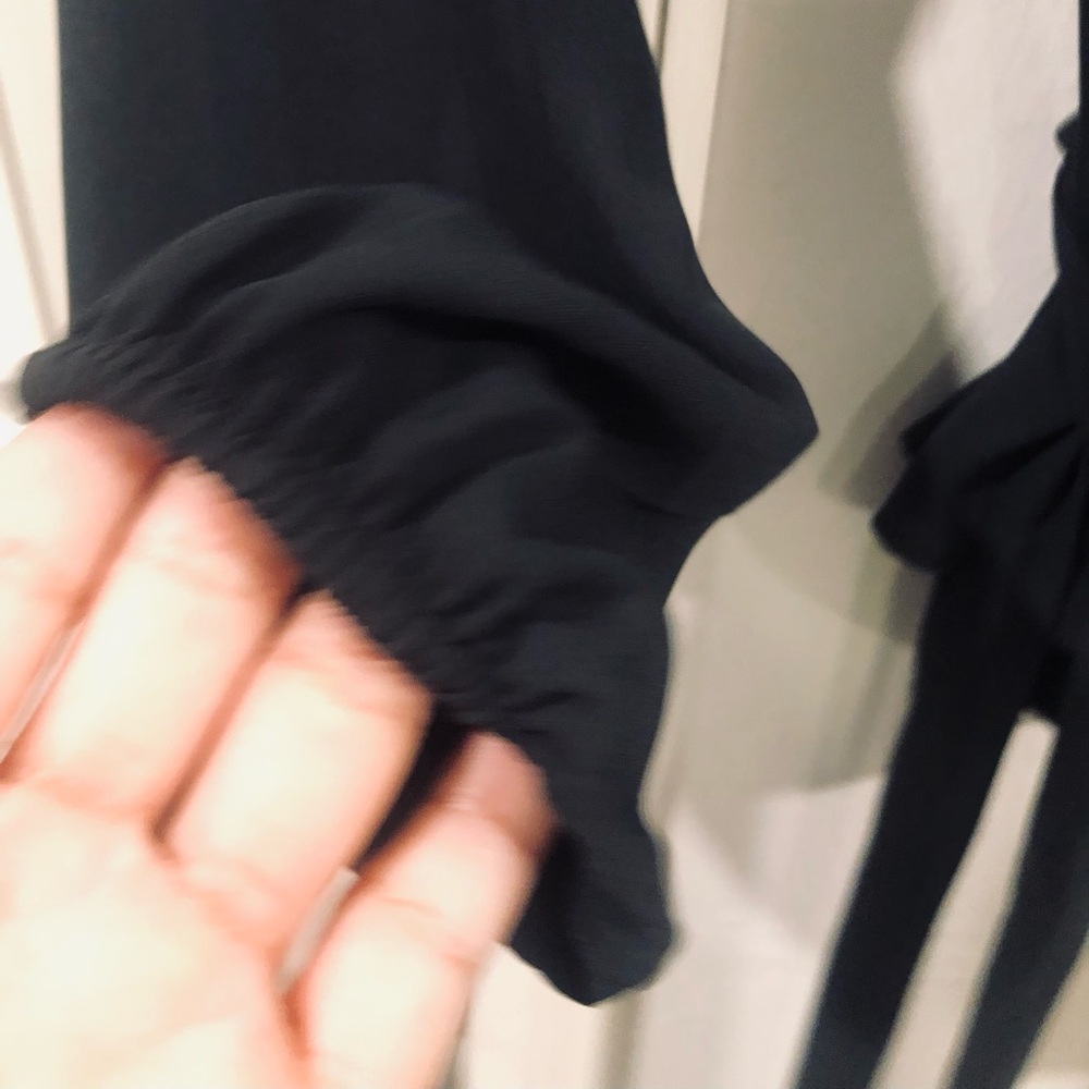SHOE DAZZLE Wrap Blouse. - Picture 4 of 8